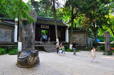 【襄陽(yáng)】古隆中 中國(guó)唐城影視城 汽車(chē)二日游_4