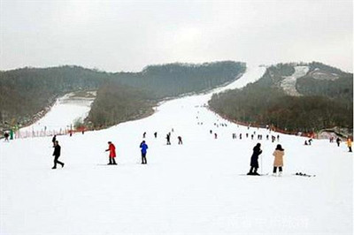 【河南】堯山大峽谷滑雪、福泉溫泉二日游